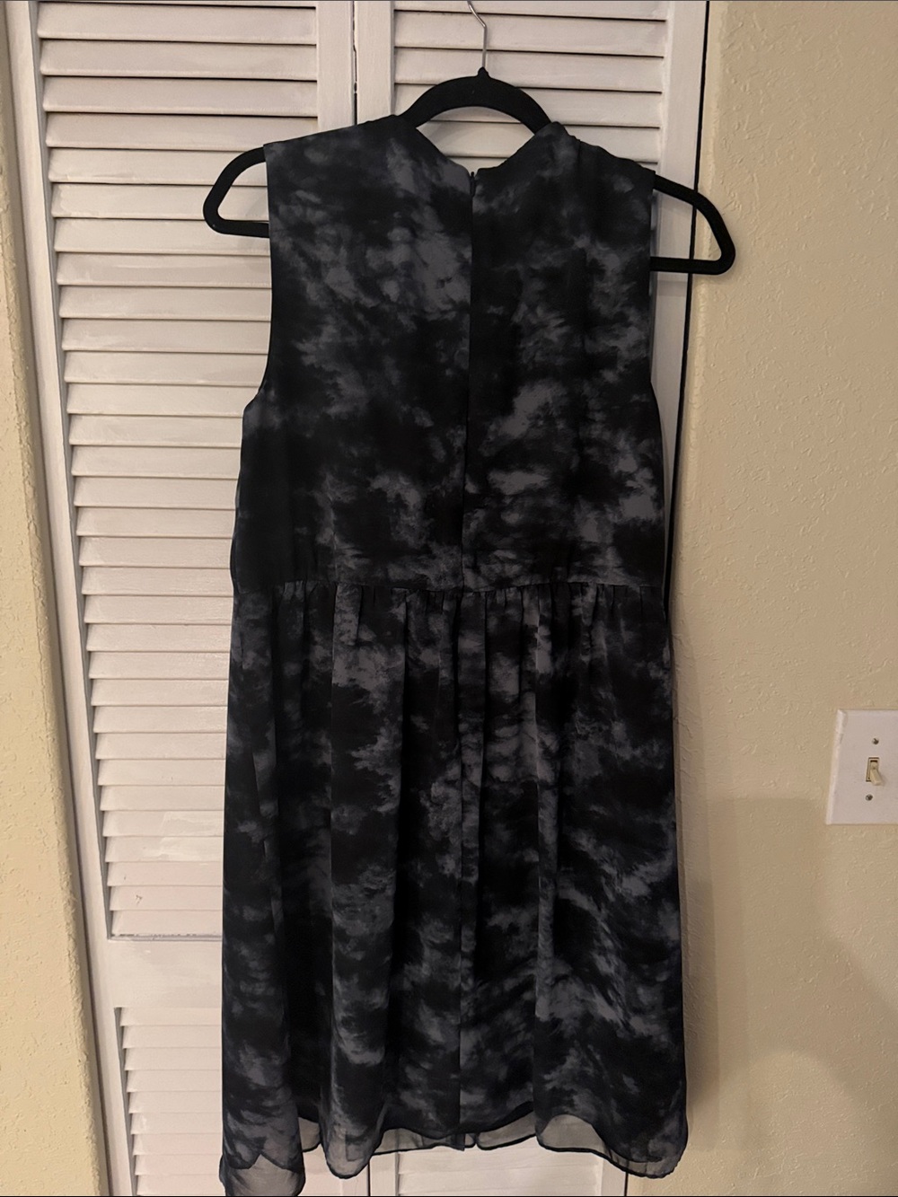 Cold water creek Black and Gray V-Neck Sleeveless Dress - Picture 5 of 5